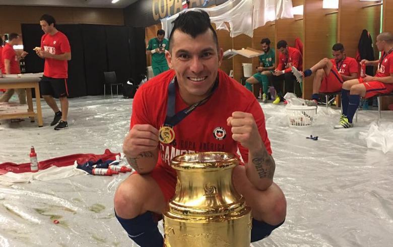 Cobreloa homenajea a Sánchez, Vargas y Medel Cobreloa homenajea a Sánchez, Vargas y Medel