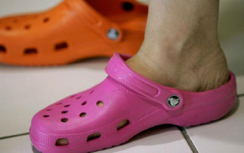 crocs with smooth insole