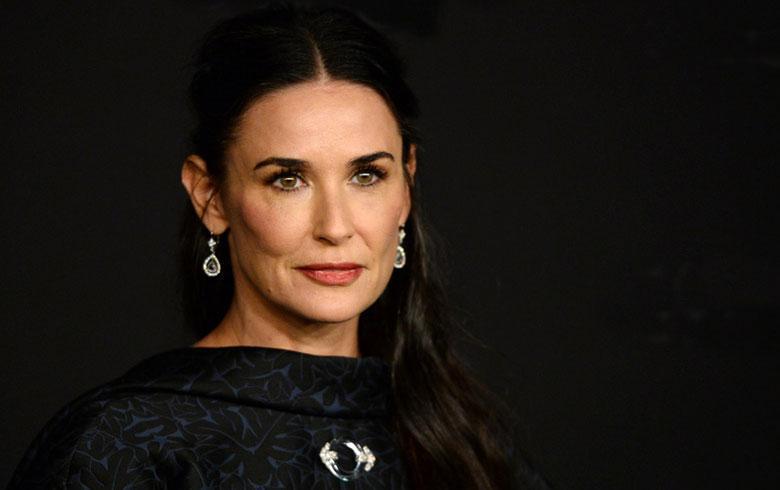 El vídeo donde Demi Moore besa apasionadamente a un niño El vídeo donde Demi Moore besa apasionadamente a un niño