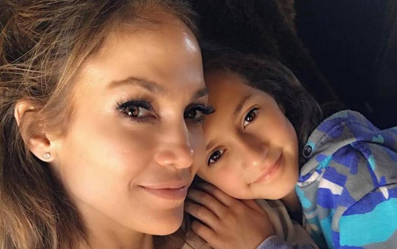 La inesperada reunión de Kim Kardashian y Jennifer Lopez — Cena y película La inesperada reunión de Kim Kardashian y Jennifer Lopez — Cena y película