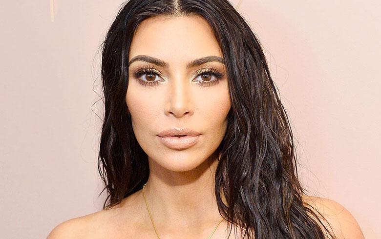 Los Kardashian-West ya tienen retrato oficial y es este Los Kardashian-West ya tienen retrato oficial y es este