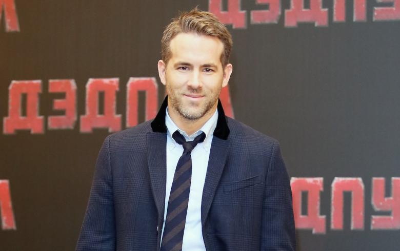 Ryan Reynolds ayuda a una chica a vengarse de su ex novio