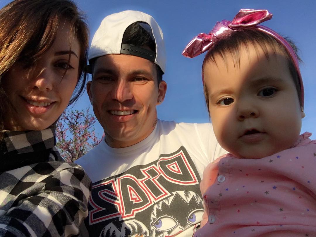 Gary Medel contestó críticas de Sergio Melnick por su matrimonio: