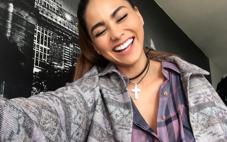 camila_risa.jpg