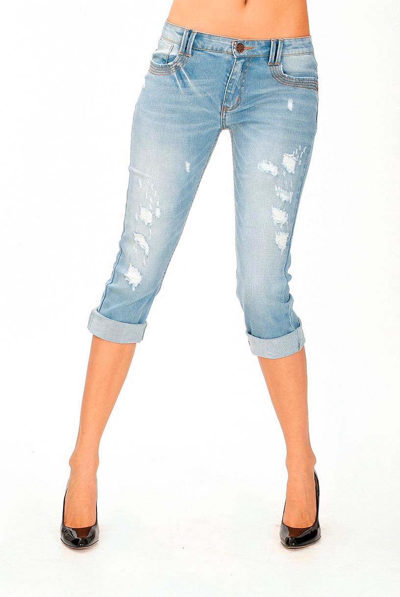 Khloé Kardashian y Bella Hadid anuncian el regreso del pantalón pescador