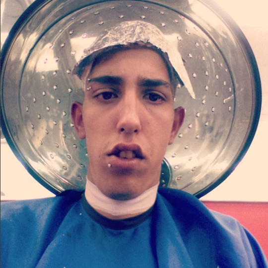 Peter La Anguila estrena look inspirado en Lio Messi