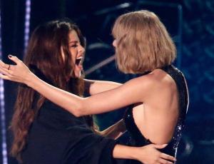 Taylor Swift vuelve a Instagram para elogiar a Selena Gomez