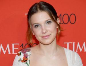 El sentador look primaveral de Millie Bobby Brown en la gala de Time