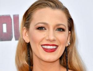 Blake Lively se roba la atención en la alfombra roja de “Deadpool 2”