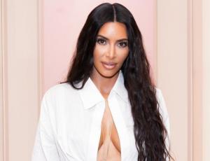 Las duras críticas a Kim Kardashian por maquillar a su hija