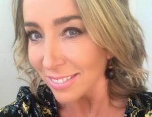 Jennifer Warner dejó la farándula tras cinco años animando su programa