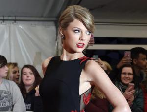 Taylor Swift gana juicio a DJ que acusó de agresión sexual