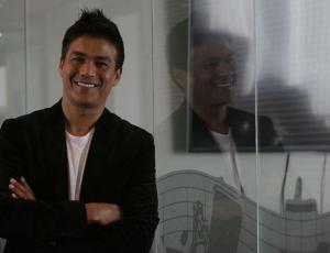 Américo debuta como reguetonero