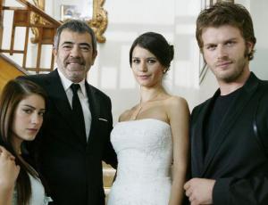 Teleserie "Amor Prohibido" llega a las pantallas de Canal 13
