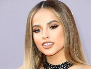 Los 7 looks de Becky G en los Latin AMAs 2018