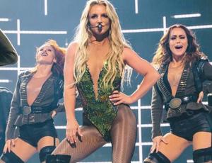 Fotografían a Britney Spears notoriamente cansada tras show en Londres