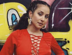 Denise Rosenthal luce el estampado del verano