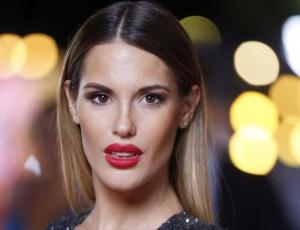 Gala Caldirola luce six pack a dos meses de dar a luz
