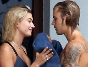 Selena Gomez se deja ver en medio del apasionado beso entre su ex y Hailey Baldwin