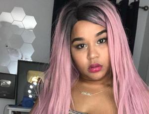 Killadamente se une a la moda de la transparencia floral