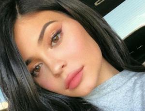 ¿Faceta oculta? Kylie Jenner muestra cómo prepara su plato favorito