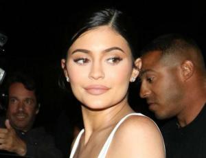 Crean versión económica del enterito que Kylie Jenner usó en su cumpleaños