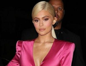 Revelan millonario valor del look cumpleañero de Kylie Jenner