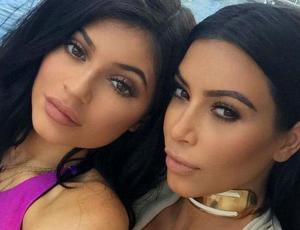 Hermanas de Dubai son idénticas a Kim Kardashian y Kylie Jenner