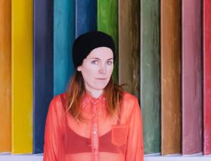 María Colores presenta “3 Vidas” y anuncia colaboración con Américo