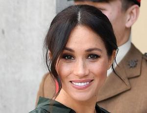 Meghan Markle rinde tributo a la princesa Diana usando sus joyas