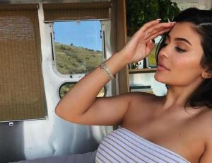 “Me duele la cabeza”: La nueva pose que reina en redes sociales