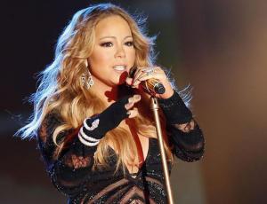 Mariah Carey quema su vestido de novia en un nuevo video clip