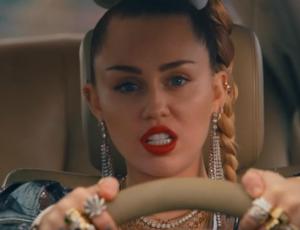 Miley Cyrus regresa a la música haciendo eco de su lado más rebelde