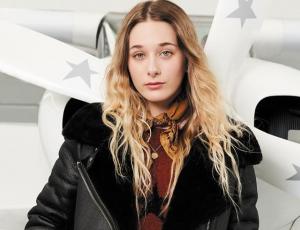 Tati Farkas luce la chaqueta que no puede faltar en tu clóset este invierno