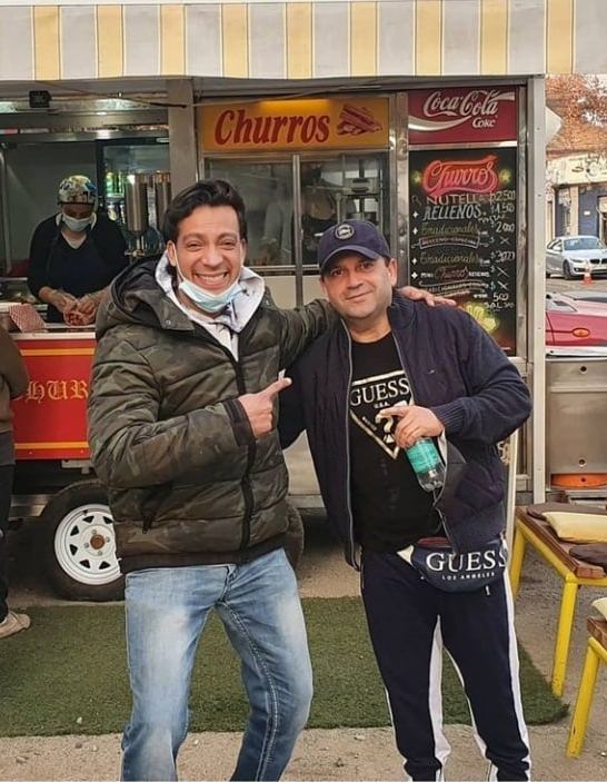 Juan David Rodríguez vende churros en Barrio Italia