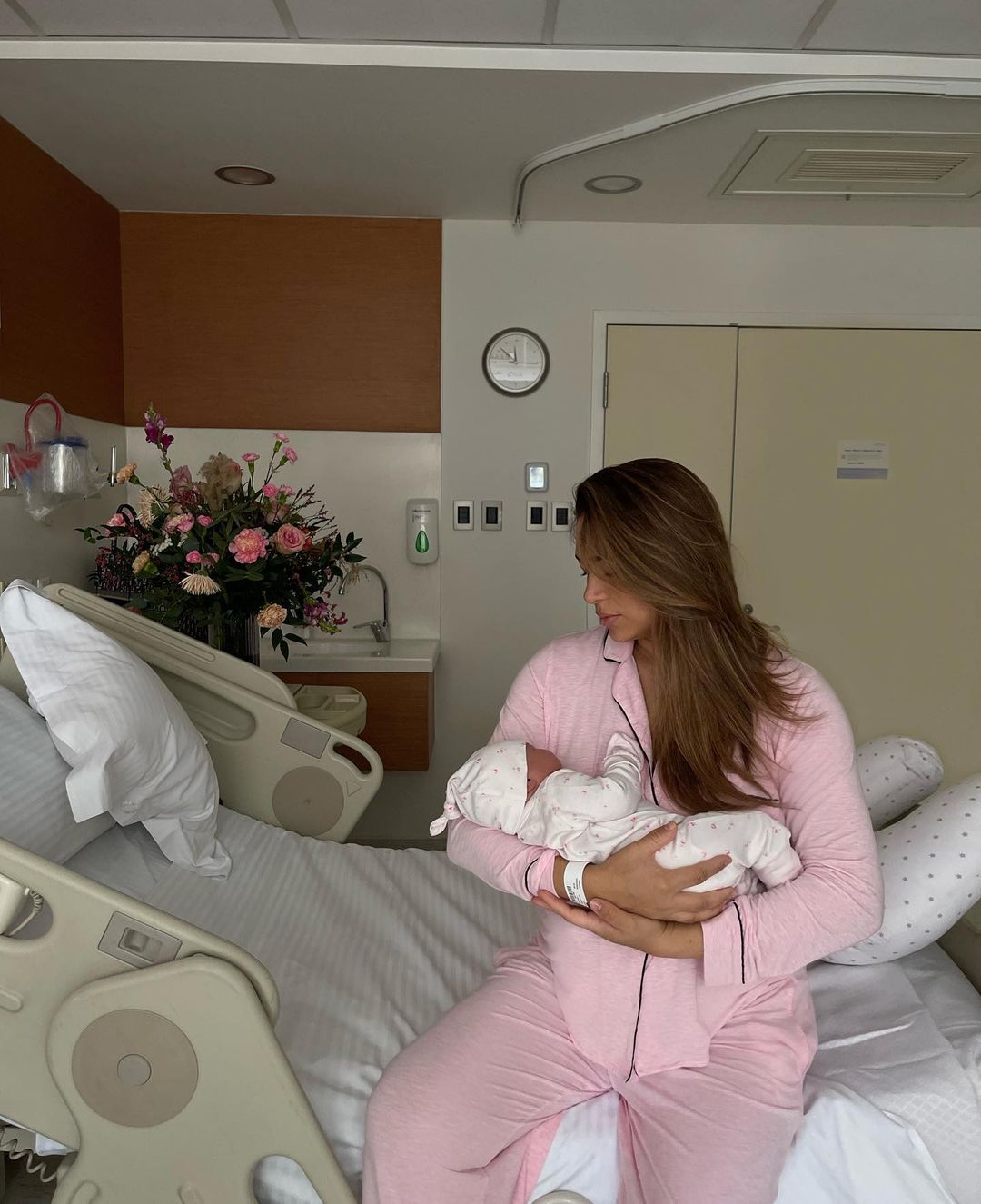 Lisandra Silva anuncia el nacimiento de su hija