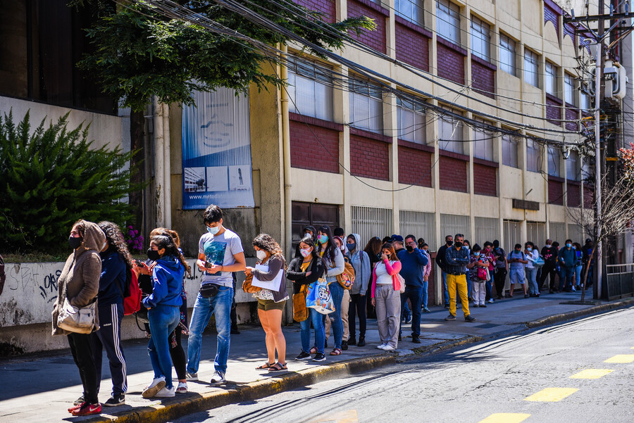 Plan Paso a Paso: 8 comunas de la Región Metropolitana vuelven a Cuarentena