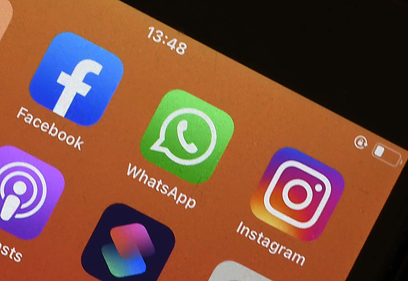 Administradores de grupos en WhatsApp podrán eliminar mensajes de integrantes