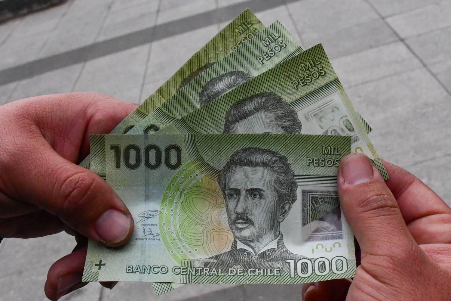 Aseguran que billete de $1.000 pesos puede venderse hasta en $300.000