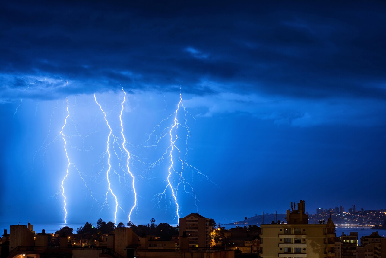 Aviso de tormentas eléctricas - Agencia Uno