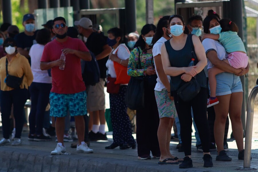 Gloria Hutt: "Desmiento categóricamente que estamos recogiendo buses"