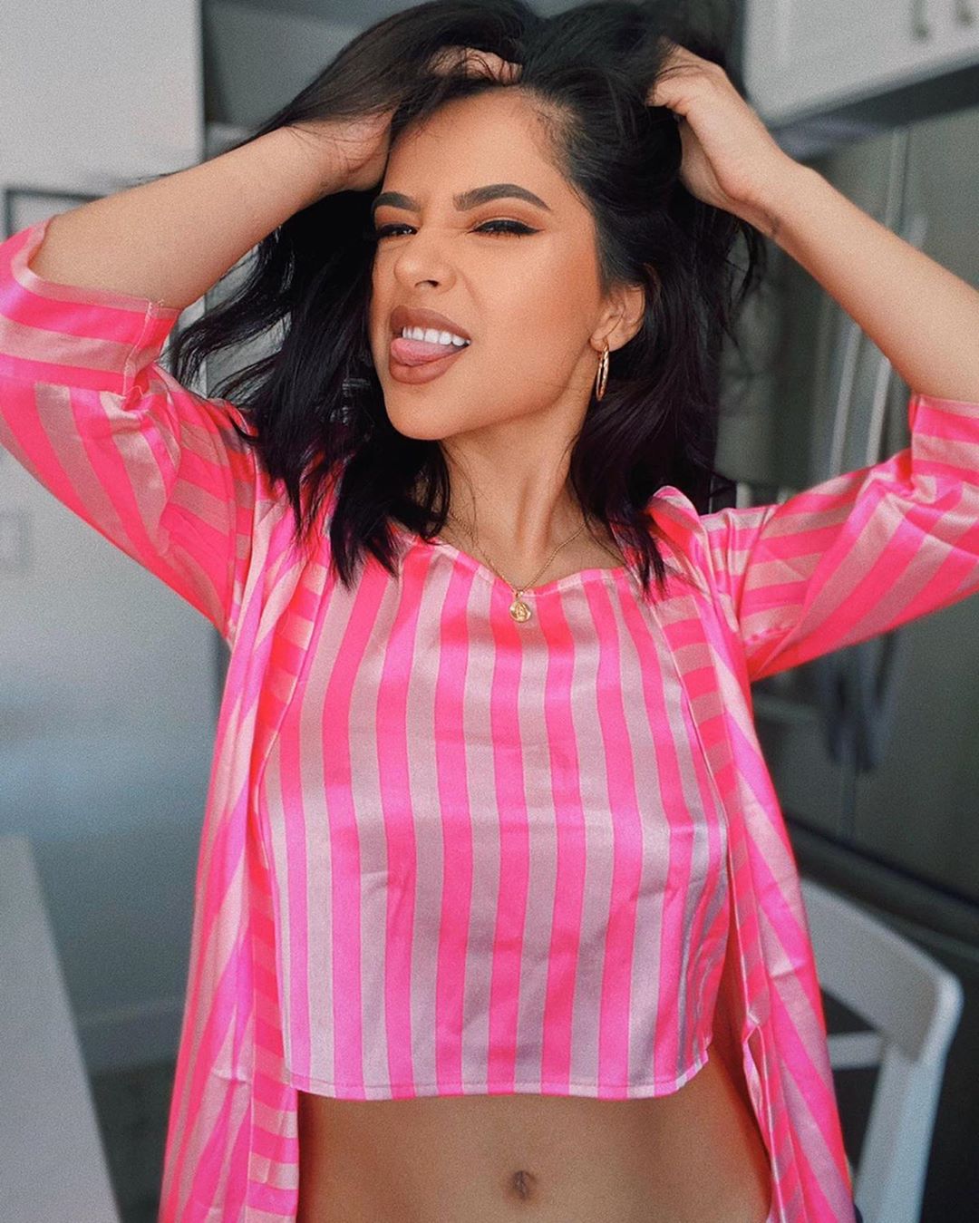 Becky G Revoluciona Instagram En Pijama