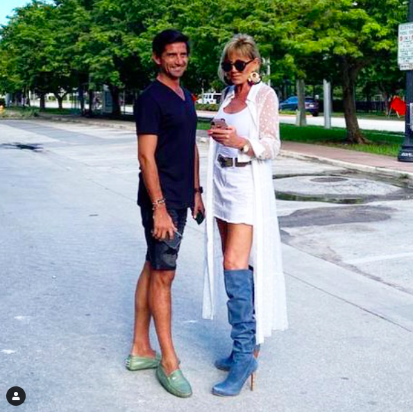 Raquel Argandoña impone botas bucaneras en verano