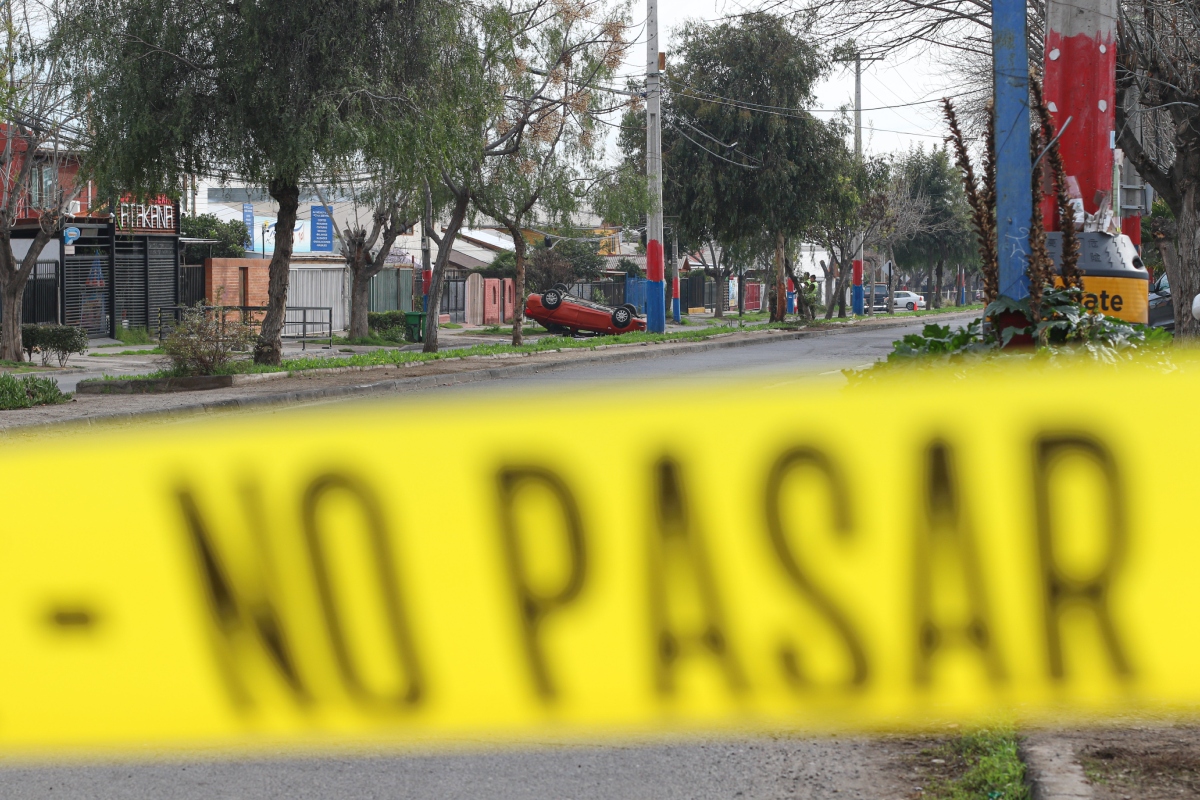 Carabineros dados de baja por atropello en carrera clandestina