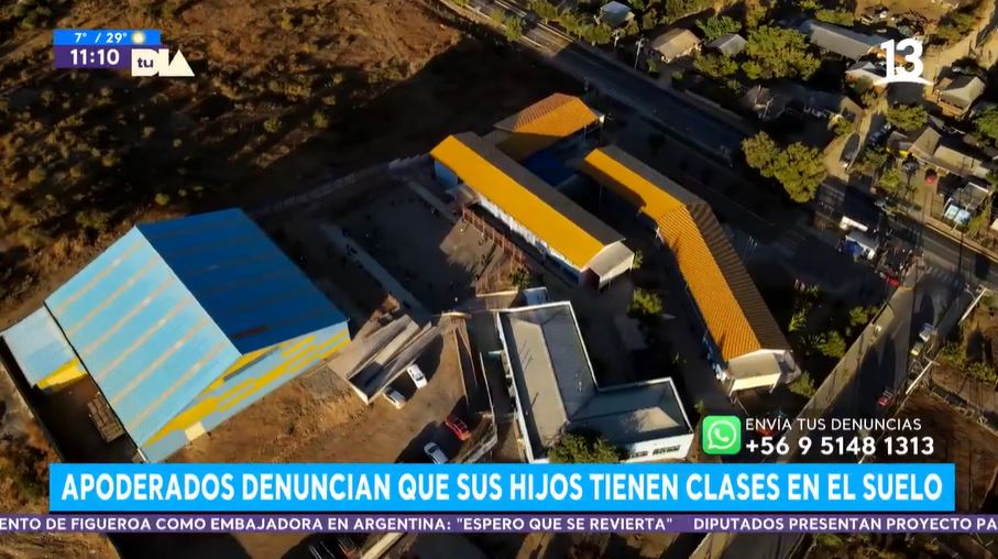 Indignante: Apoderados denuncian que sus hijos tienen clases en el suelo