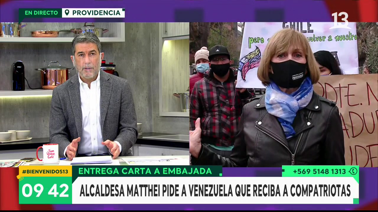 Evelyn Matthei entrega carta a embajada de Venezuela
