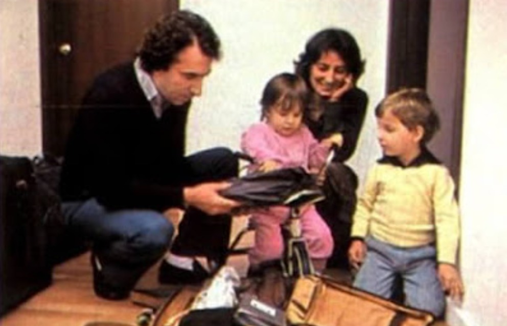 José Luis Perales y su familia, foto antigua