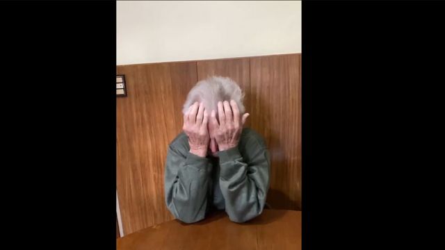 “Toda la vida”: Conmovedora reacción de dos abuelos al enterarse que su nieta se tatuó sus nombres