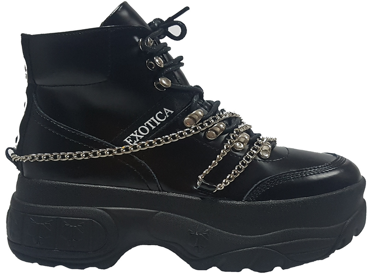 Calzado con cadenas la tendencia que se viene para 2021