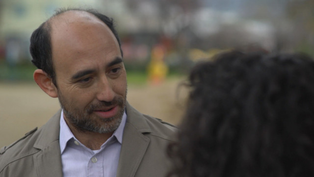 Mario mostró su faceta como galán